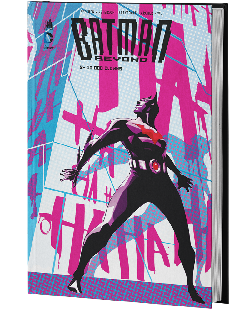 2054. Avec l'aide de son mentor, Bruce Wayne, Terry McGinnis perpétue la légende de Batman dans les rues de Neo-Gotham. Depuis quelque temps, les crimes du gang des Jokerz ont redoublé d'intensité, et pour cause. Mieux organisés et encore plus déterminés, ces voyous déguisés aux couleurs de leur idole défunte, le Joker, se sont unis sous le commandement d'un nouveau leader particulièrement charismatique, bien décidé à rappeler aux habitants de Neo-Gotham les meilleurs tours du clown prince du crime...